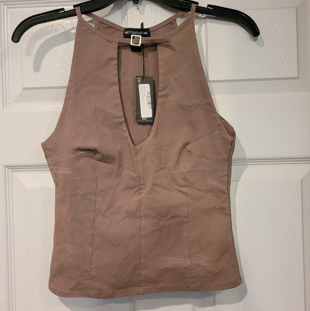 NWT-Sleeveless Top Fitted Cut Out Tank Top Read Post